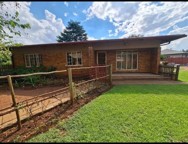3 BEDROOM HOUSE FOR SALE IN VANDERBIJLPARK CW 1